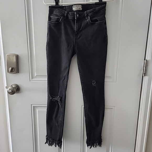 Free People Jeans Womens Size 26 Raw Hem Fringe Skinny Mid Rise Boho Ankle Chic - Picture 4 of 10